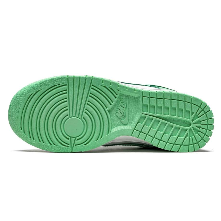 Nike Dunk Low 'Green Glow'