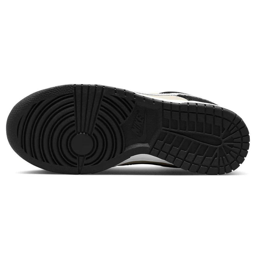 Nike Dunk Low 'Starry Laces'